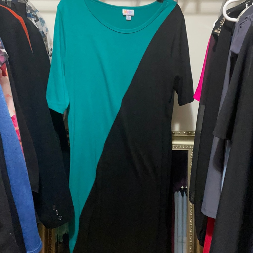 Lula Roe Fun geometric T-shirt dress
